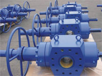 Expanding gate valves